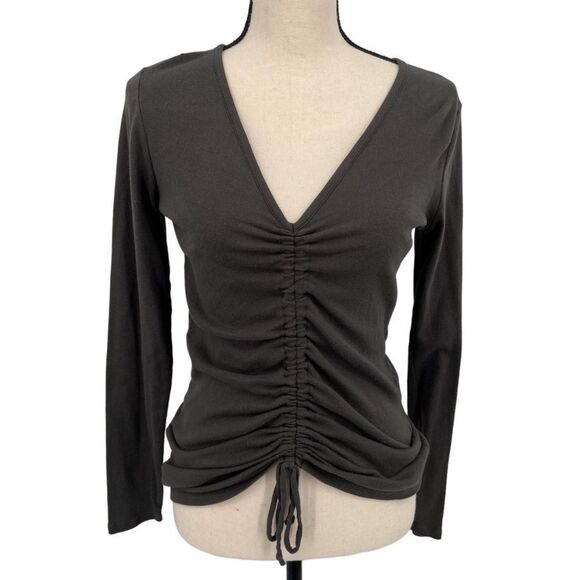 NWT Chaser Long sleeve Ruched V Neck Low Back Gray Shirt - Picture 1 of 2